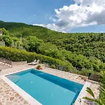 Villa - Casale Con Piscina E Splendida Vista *