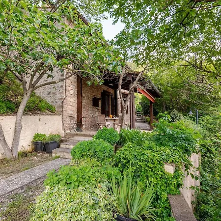 - Casale Con Piscina E Splendida Vista Villa *