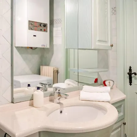 - Casale Con Piscina E Splendida Vista *