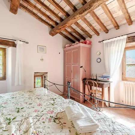 - Casale Con Piscina E Splendida Vista Вилла