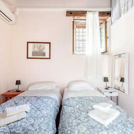 - Casale Con Piscina E Splendida Vista *