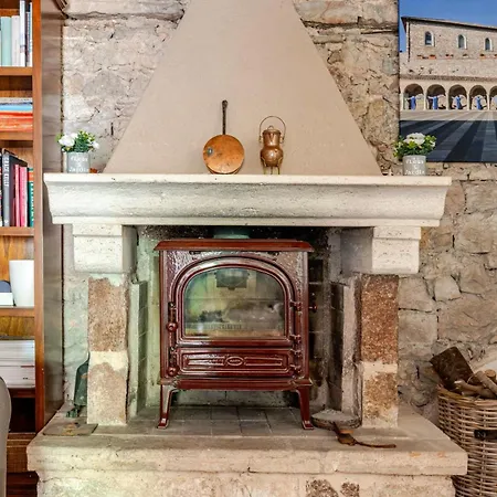 - Casale Con Piscina E Splendida Vista