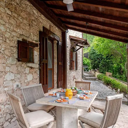 - Casale Con Piscina E Splendida Vista Вилла Скеджино