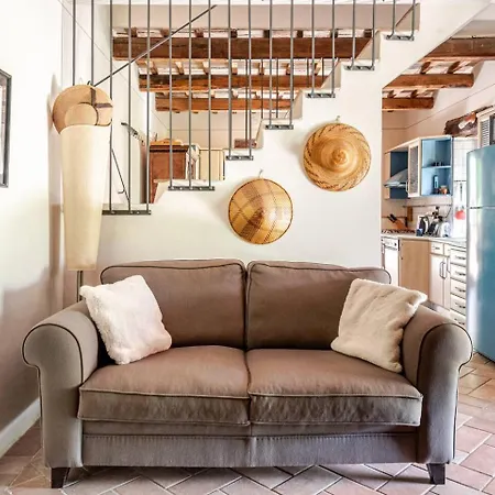 别墅 - Casale Con Piscina E Splendida Vista 施吉诺