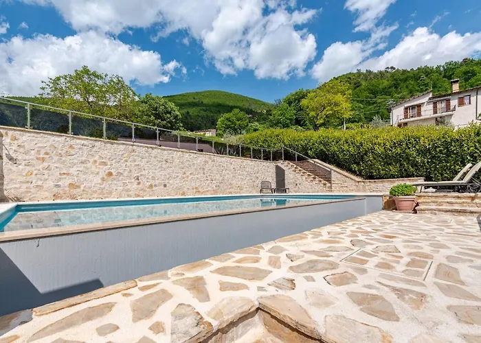 - Casale Con Piscina E Splendida Vista * Scheggino