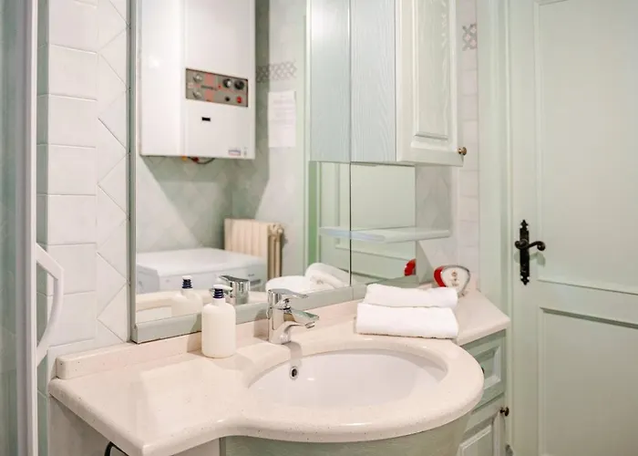 - Casale Con Piscina E Splendida Vista *