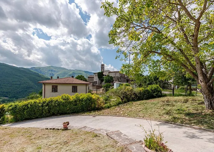 ヴィラ - Casale Con Piscina E Splendida Vista Scheggino